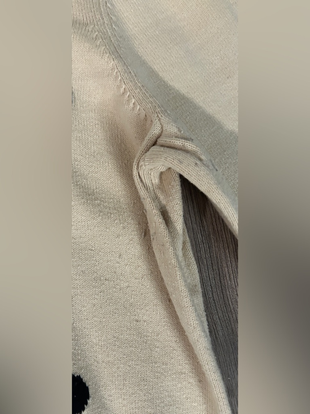 Banana Republic Pull Over Sweater - Picture 5 of 7